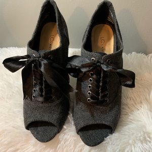 Lauren Conrad Gray Wool Heels